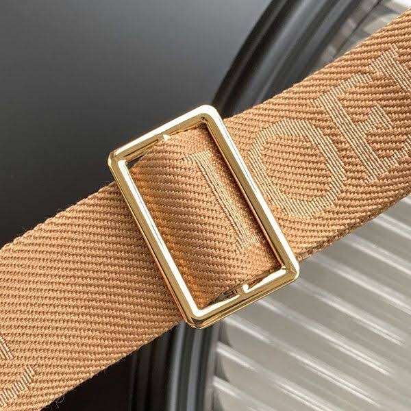 激安価格！ロエベ アナグラム コピー ストラップ lon42785